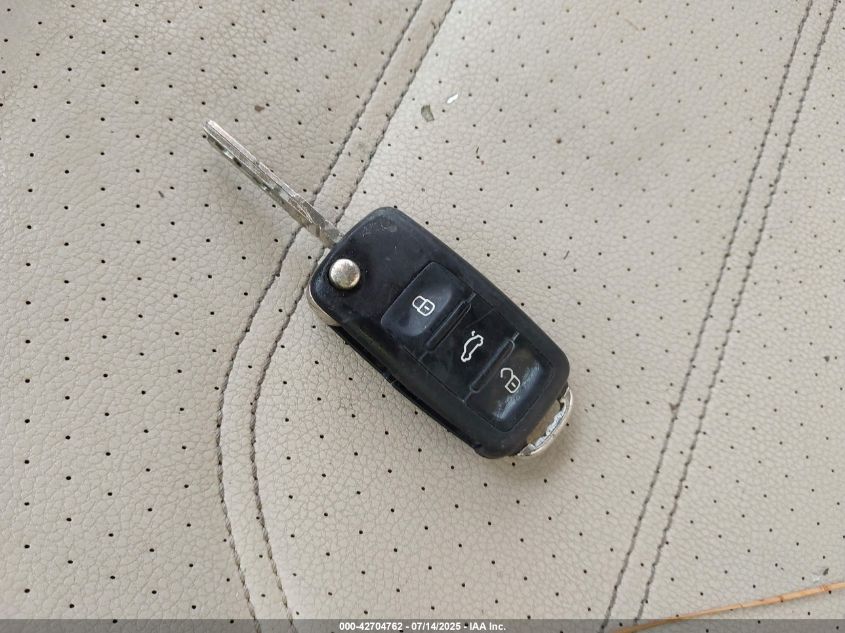 2014 Volkswagen Passat 2.0L Tdi Se VIN: 1VWBN7A30EC112103 Lot: 42704762