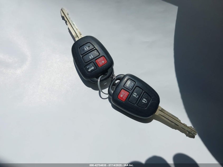 2016 TOYOTA COROLLA LE - 2T1BURHE0GC521818