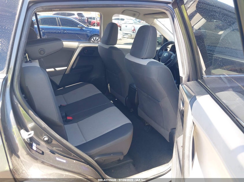 2013 TOYOTA RAV4 LE - JTMZFREV8D5014090