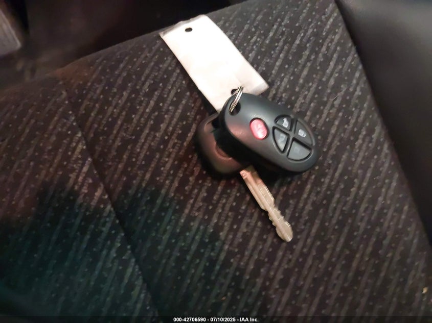 2011 Toyota Sienna Se VIN: 5TDXK3DC0BS128298 Lot: 42706590