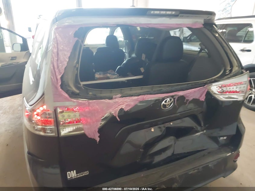 2011 Toyota Sienna Se VIN: 5TDXK3DC0BS128298 Lot: 42706590