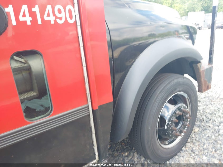 3C7WRMAL3EG141764 2014 RAM 5500 photo no. 5