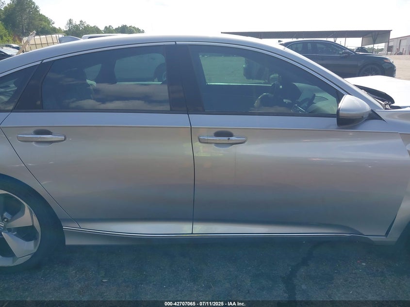 2018 Honda Accord Touring VIN: 1HGCV1F95JA144599 Lot: 42707065