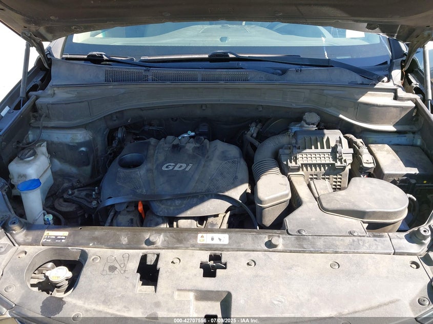 2013 HYUNDAI SANTA FE VIN: 5XYZU3LB3DG024674