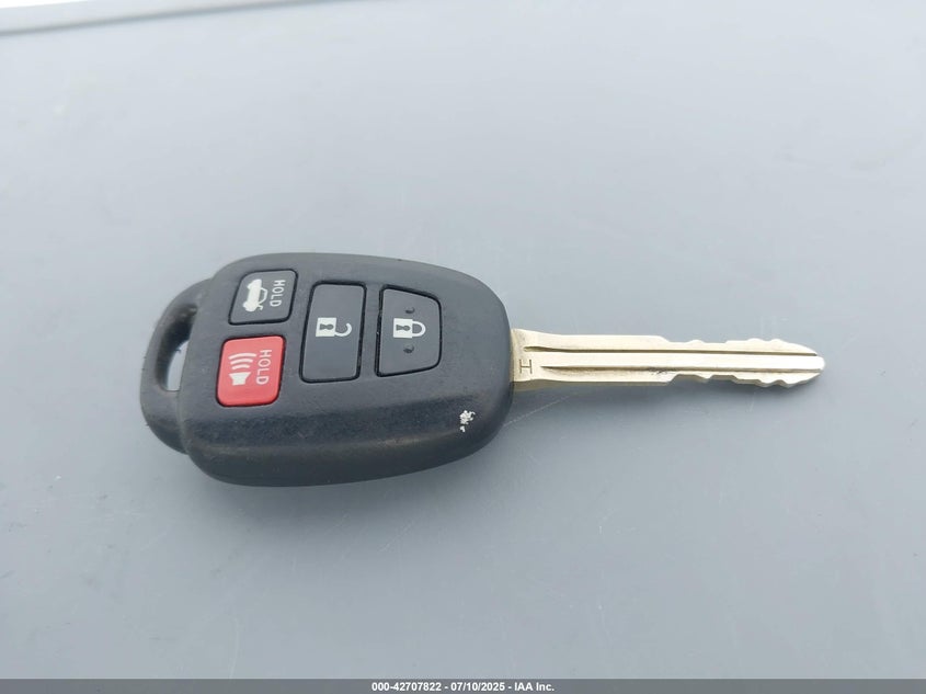 2015 TOYOTA COROLLA LE - 5YFBURHE0FP252153