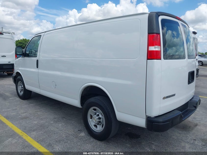 2022 CHEVROLET EXPRESS G2500(VIN: 1GCWGAFP8N1259529