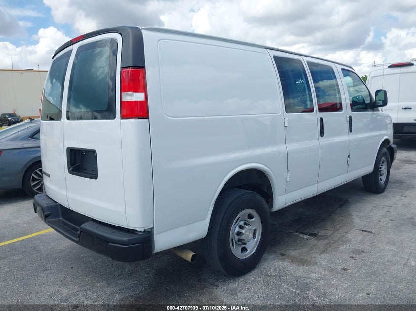 2022 CHEVROLET EXPRESS G2500(VIN: 1GCWGAFP8N1259529