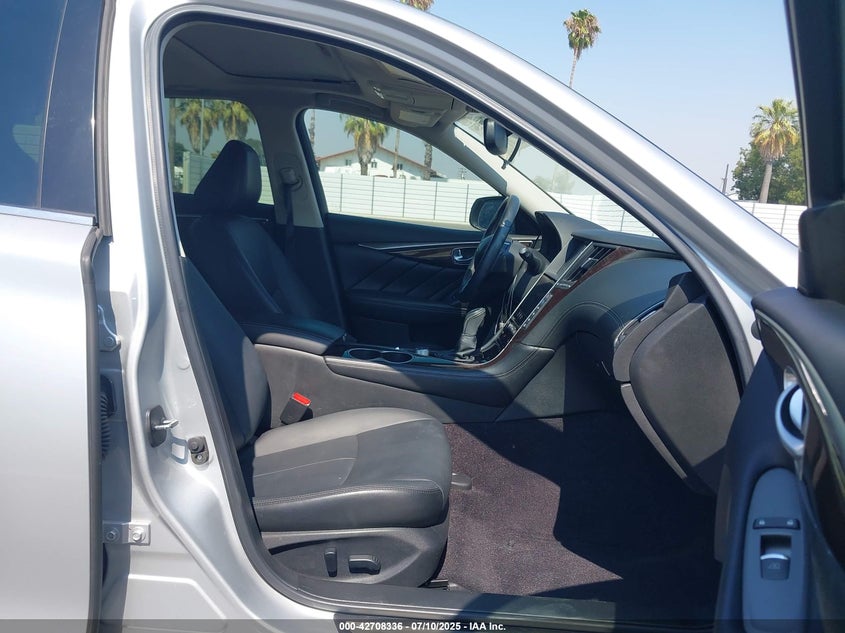 2018 INFINITI Q50 3.0T LUXE - JN1EV7AP6JM352203