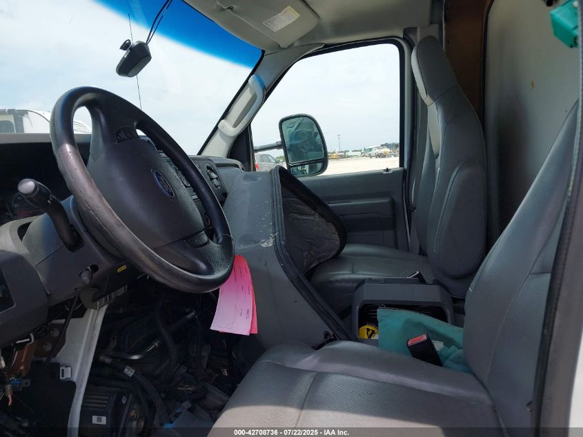 2014 Ford Econoline E450 Super Duty Cutwy Van VIN: 1FDWE4FL1EDA17843 Lot: 42708736