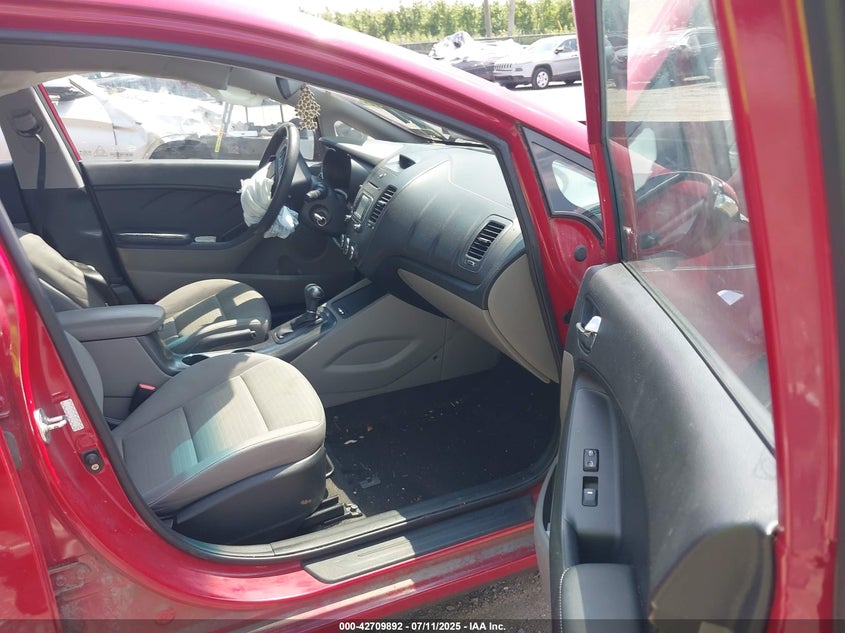 2016 KIA FORTE LX - KNAFX4A66G5541614