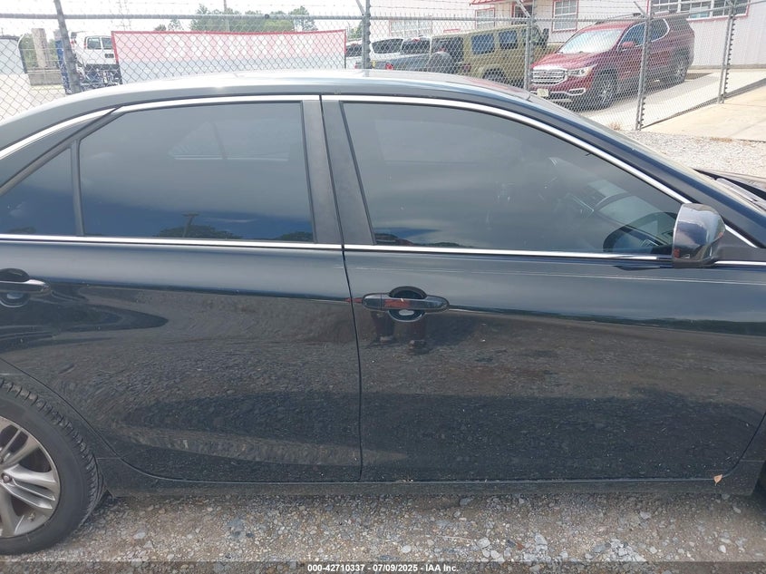 2017 TOYOTA CAMRY SE - 4T1BF1FK1HU644225