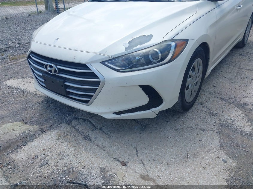 VIN 5NPD74LF1HH208827 2017 HYUNDAI ELANTRA SE