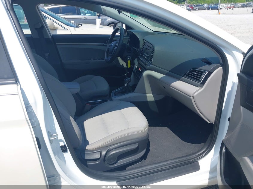 VIN 5NPD74LF1HH208827 2017 HYUNDAI ELANTRA SE