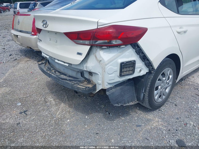 VIN 5NPD74LF1HH208827 2017 HYUNDAI ELANTRA SE