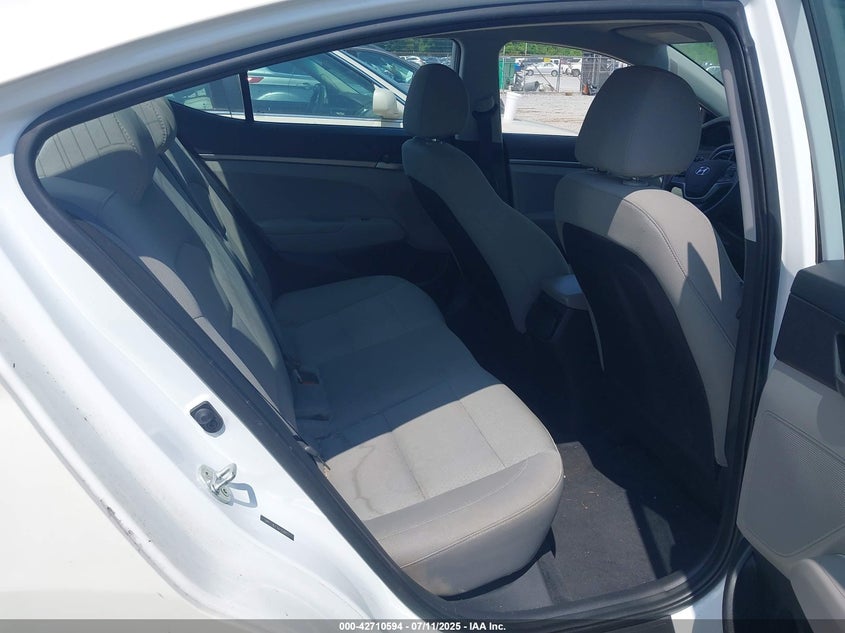 VIN 5NPD74LF1HH208827 2017 HYUNDAI ELANTRA SE