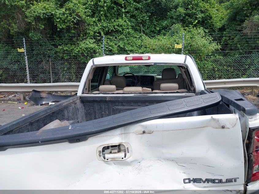 2005 Chevrolet Silverado 1500 Z71 VIN: 2GCEK13T751101169 Lot: 42711202