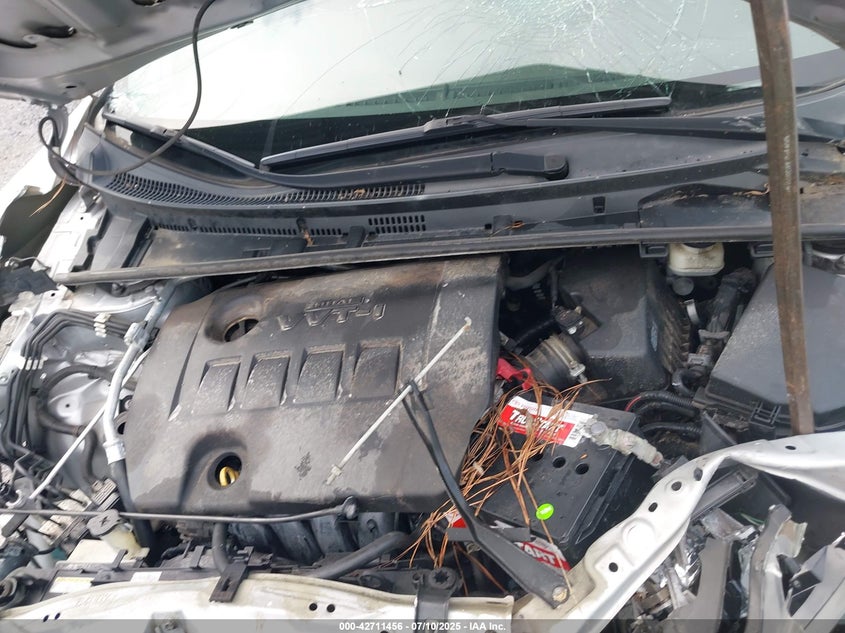 VIN 2T1BURHE5KC175824 2019 TOYOTA COROLLA LE