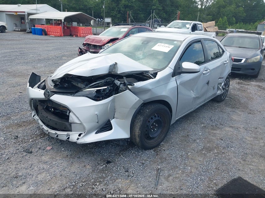 VIN 2T1BURHE5KC175824 2019 TOYOTA COROLLA LE