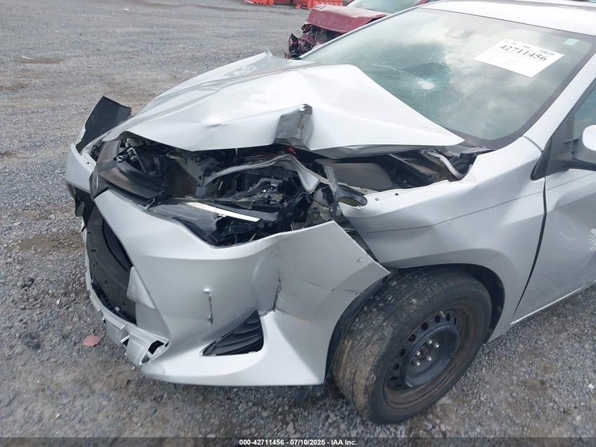 VIN 2T1BURHE5KC175824 2019 TOYOTA COROLLA LE