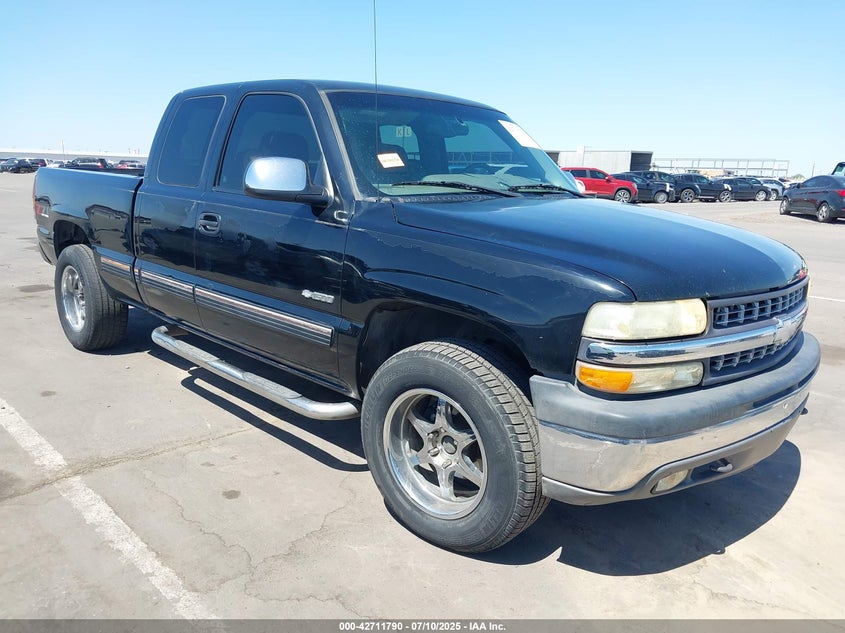 1GCEK19T4YE400113 2000 Chevrolet Silverado 1500 Lt auction photo 1