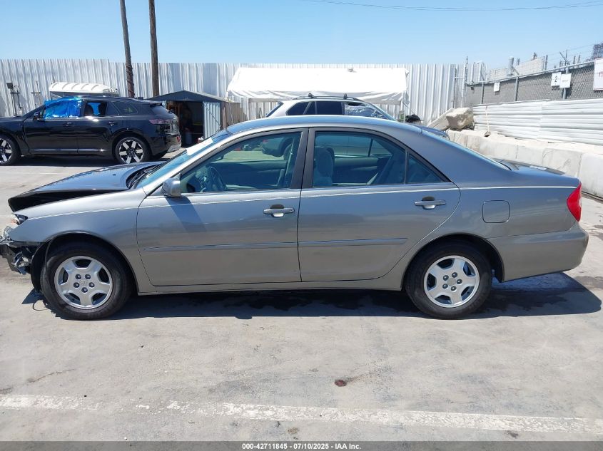 2002 Toyota Camry Le VIN: JTDBE32K420115522 Lot: 42711845