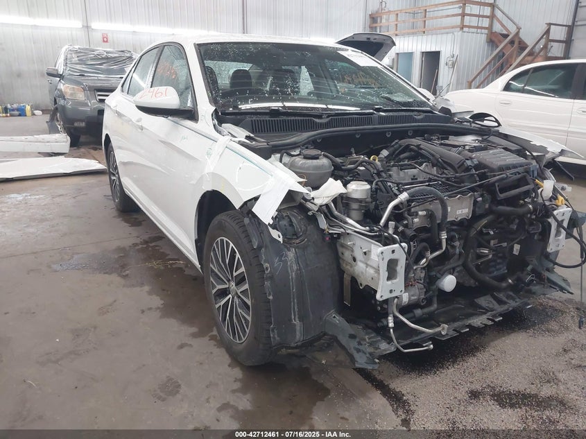 2021 Volkswagen Jetta 1.4T R-Line/1.4T S/1.4T Se white sedan gasoline 3VWC57BU1MM065494 photo #1