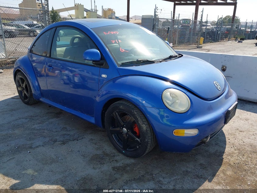 3VWCD21C9YM488215 2000 Volkswagen New Beetle Gls 1.8L Turbo auction photo 1