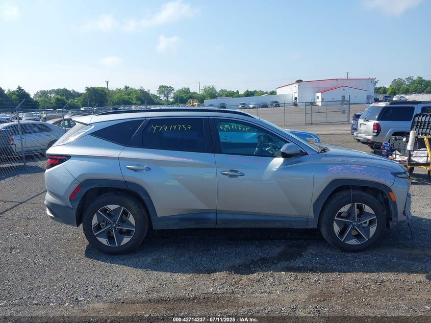 2025 HYUNDAI TUCSON VIN: 5NMJBCDE8SH530046