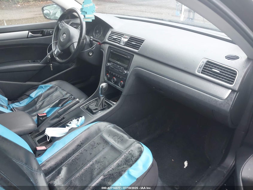 2014 VOLKSWAGEN PASSAT 1.8T WOLFSBURG EDITION 1VWAT7A39EC077420