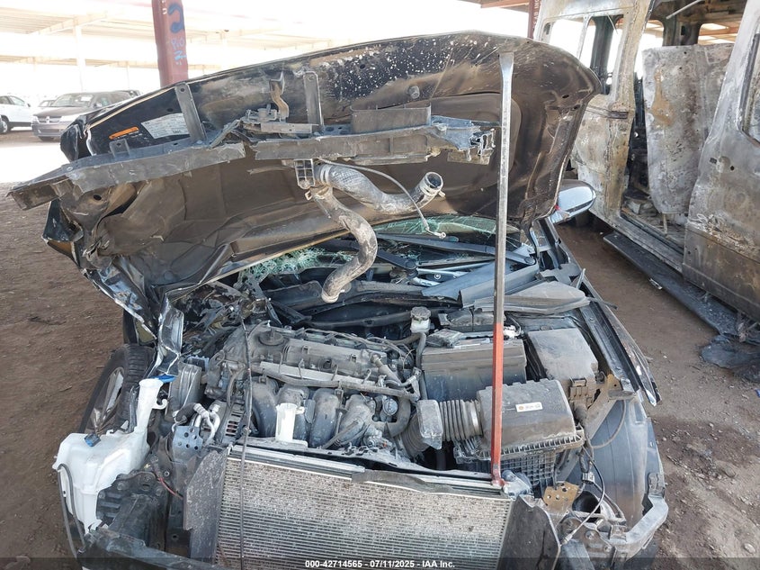 VIN 5NPD84LF1JH325715 2018 HYUNDAI ELANTRA SEL