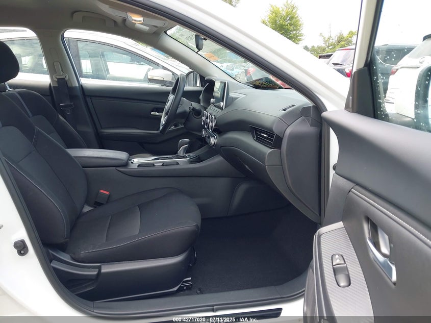 2025 NISSAN SENTRA 2.0L I-4 DI, DOHC, V(VIN: 3N1AB8CV7SY276854