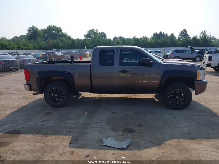 2008 Chevrolet Silverado 1500 Lt1 VIN: 2GCEK19J281204672 Lot: 42717977