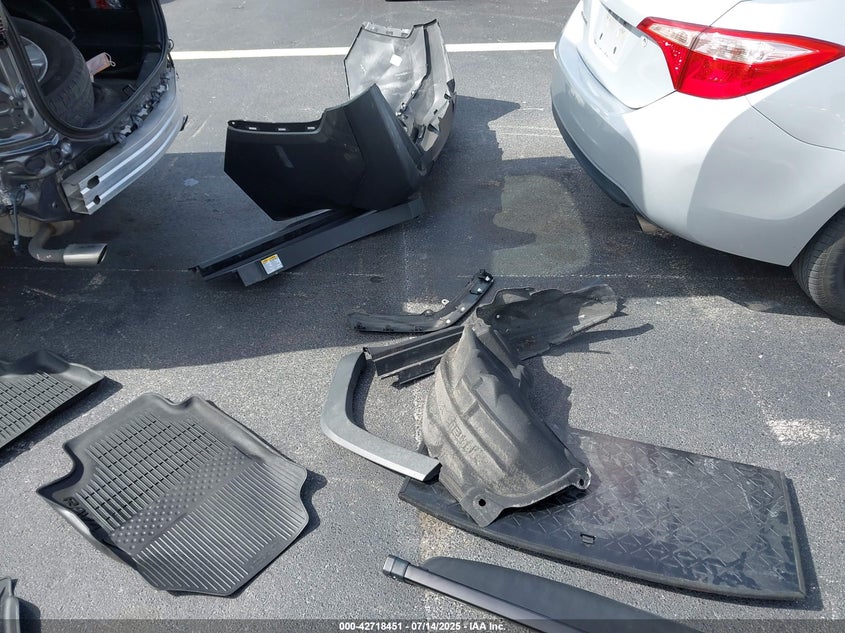 2021 TOYOTA RAV4 XLE - 2T3W1RFV6MC135064