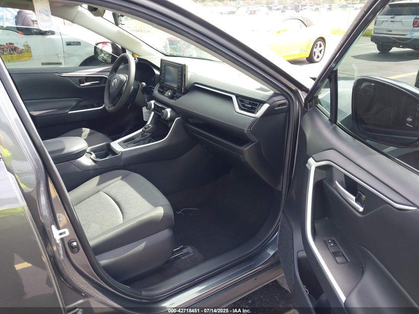 2021 TOYOTA RAV4 XLE - 2T3W1RFV6MC135064