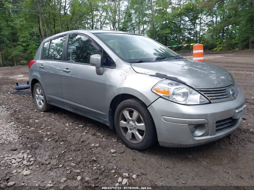 3N1BC13E38L455679 2008 Nissan Versa 1.8Sl auction photo 1