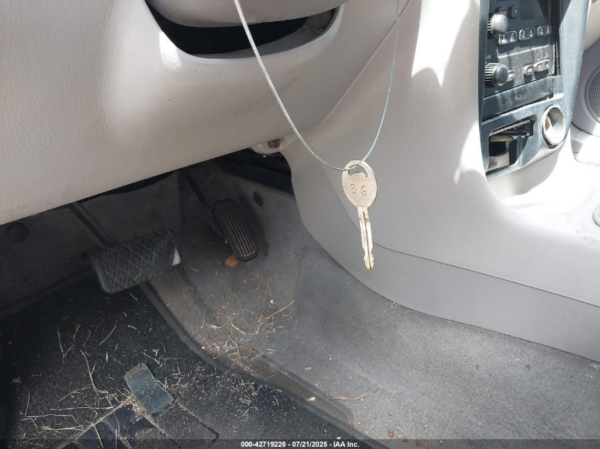 2001 Chevrolet Prizm VIN: 1Y1SK52811Z427120 Lot: 42719226