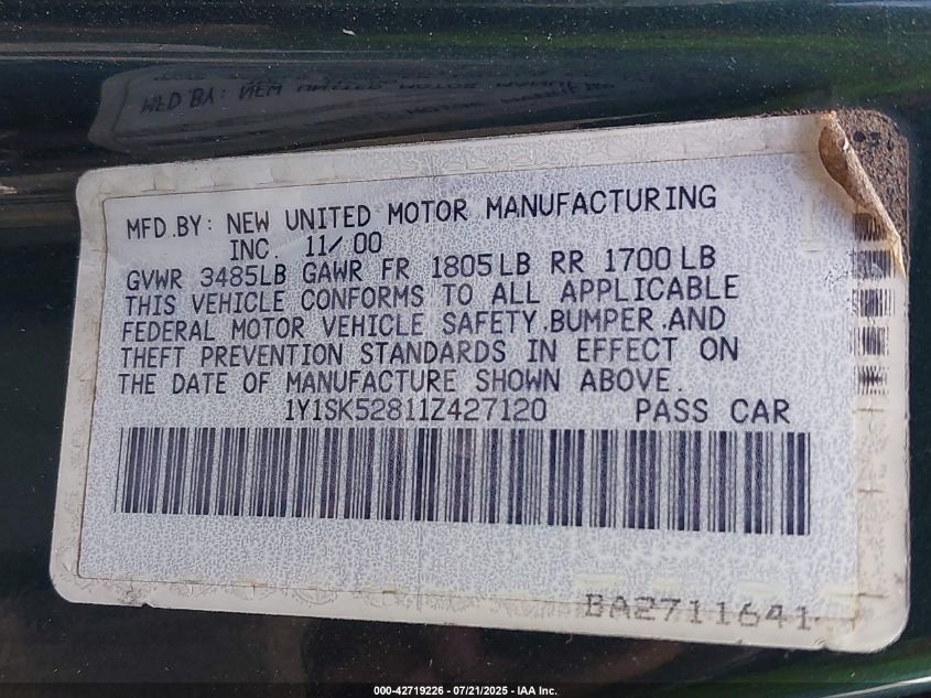 2001 Chevrolet Prizm VIN: 1Y1SK52811Z427120 Lot: 42719226