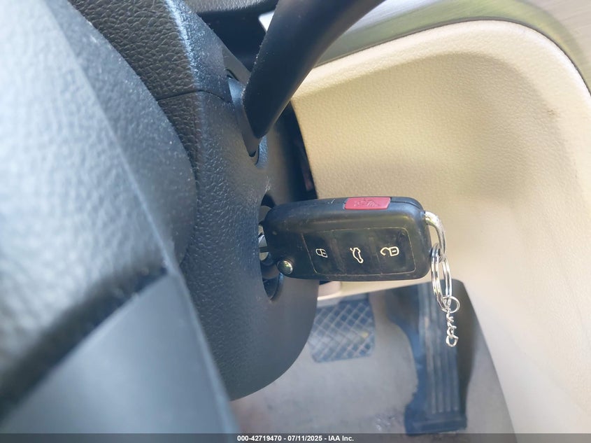 2014 VOLKSWAGEN PASSAT 2.0L TDI SE - 1VWBN7A3XEC104249