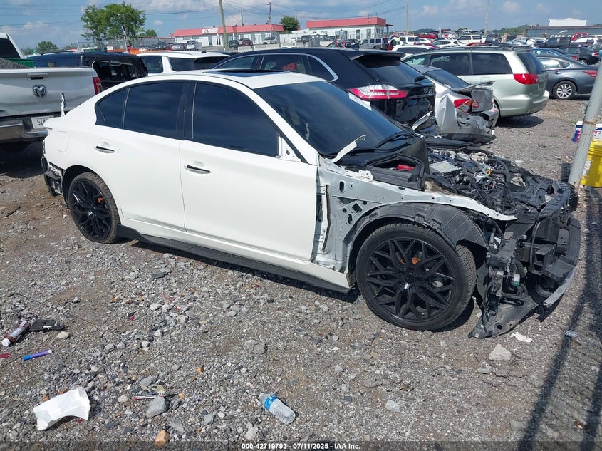 INFINITI Q50 LUXE AWD