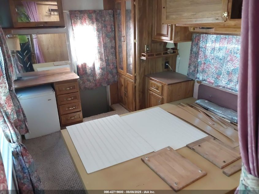 1989 Chevrolet P30 VIN: 1GBKP37WXK3333926 Lot: 42719800