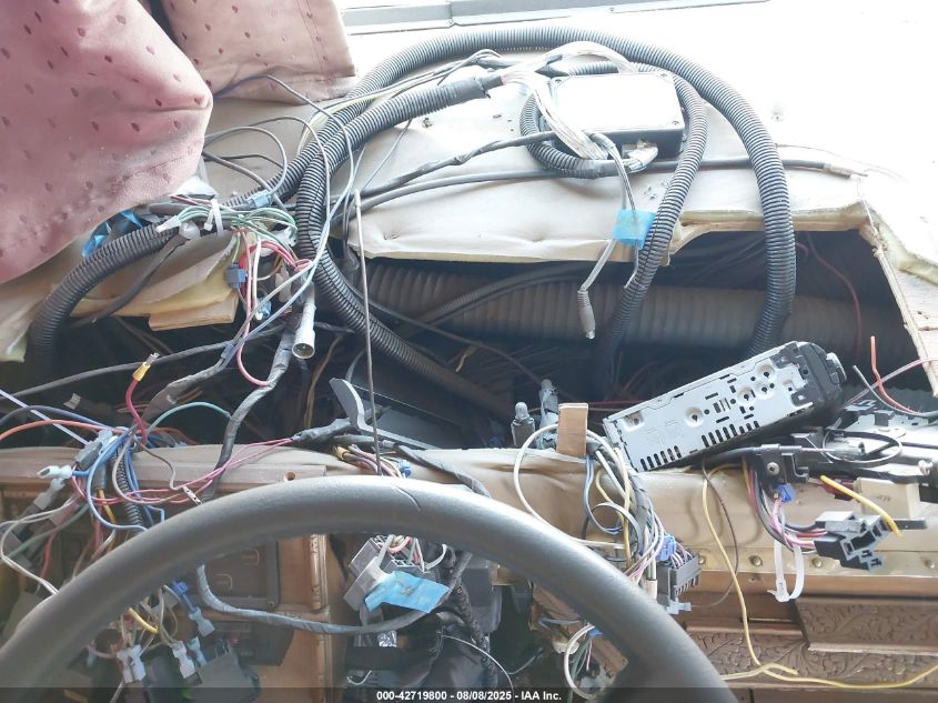 1989 Chevrolet P30 VIN: 1GBKP37WXK3333926 Lot: 42719800