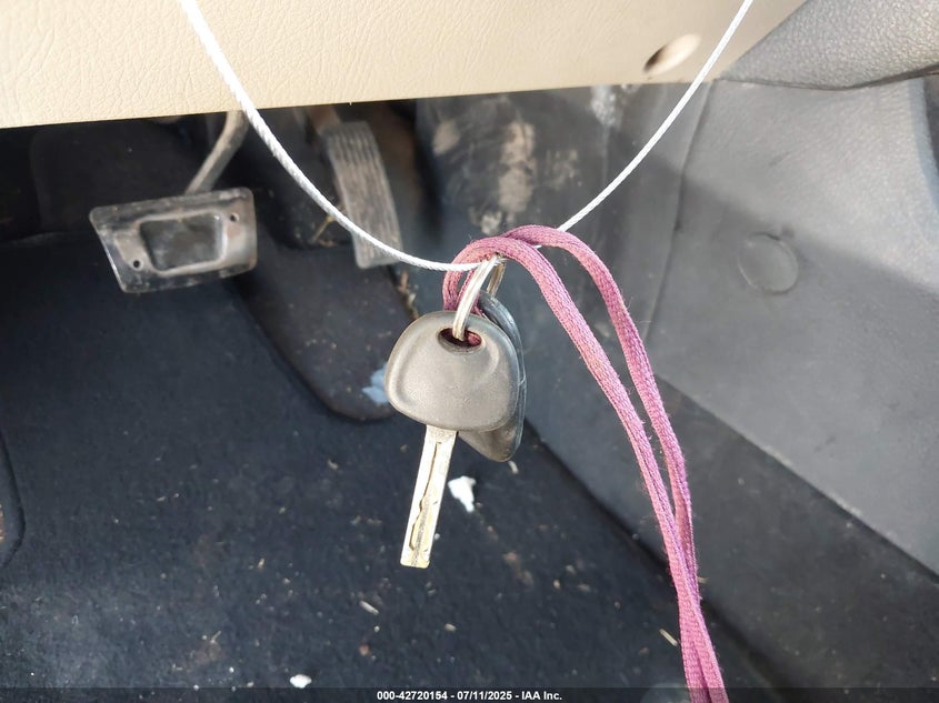 2011 Kia Sorento Lx VIN: 5XYKT3A13BG021110 Lot: 42720154