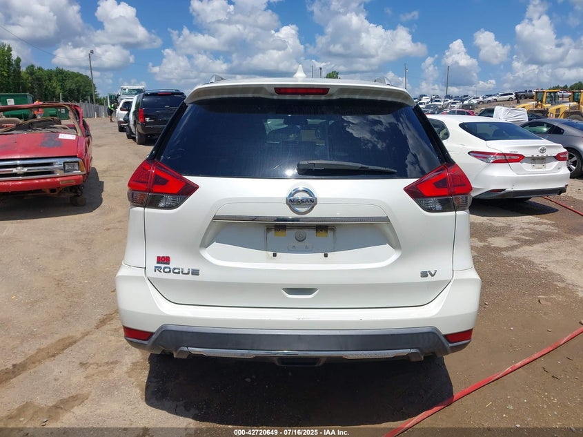 2017 NISSAN ROGUE SV - KNMAT2MT6HP527927