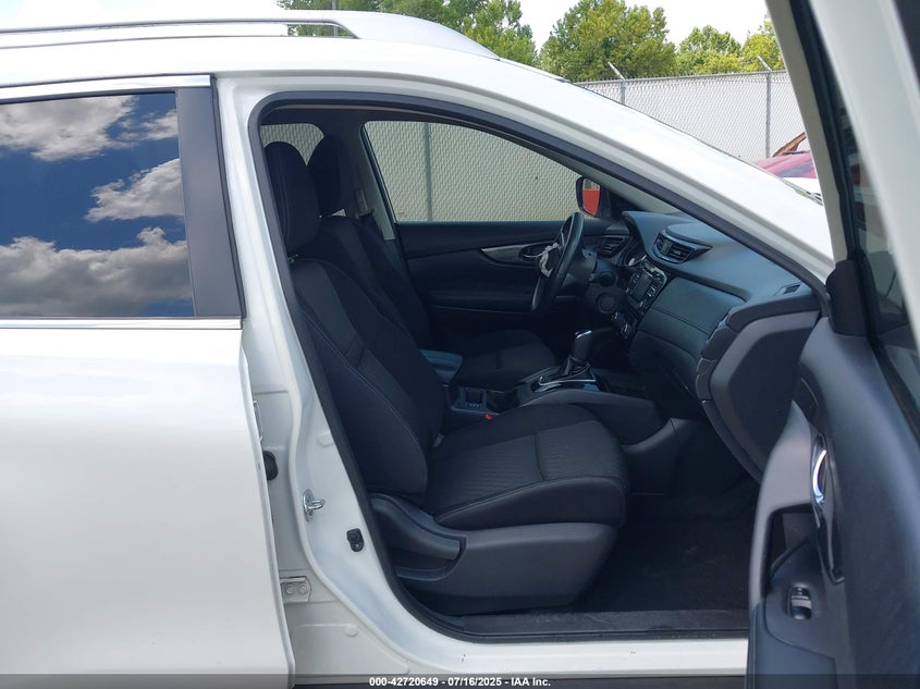 2017 NISSAN ROGUE SV - KNMAT2MT6HP527927