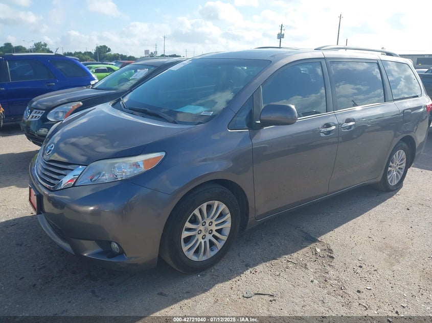 2015 TOYOTA SIENNA VIN: 5TDYK3DC0FS584392
