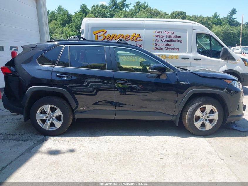 2021 TOYOTA RAV4 HYBRID XLE - JTMRWRFV1MD134866