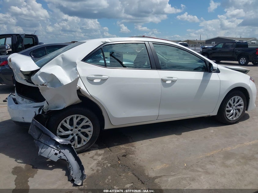 2018 Toyota Corolla Le VIN: 5YFBURHE0JP781627 Lot: 42723476