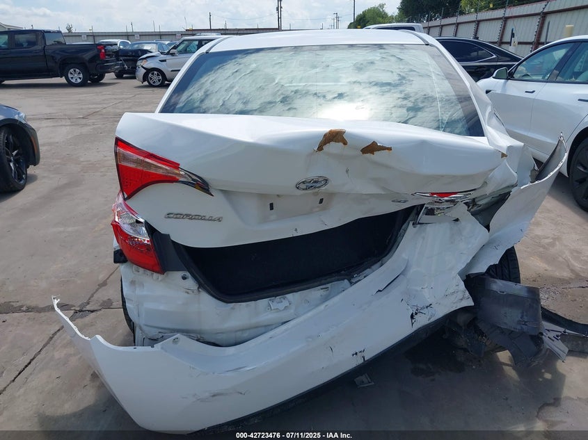 2018 Toyota Corolla Le VIN: 5YFBURHE0JP781627 Lot: 42723476