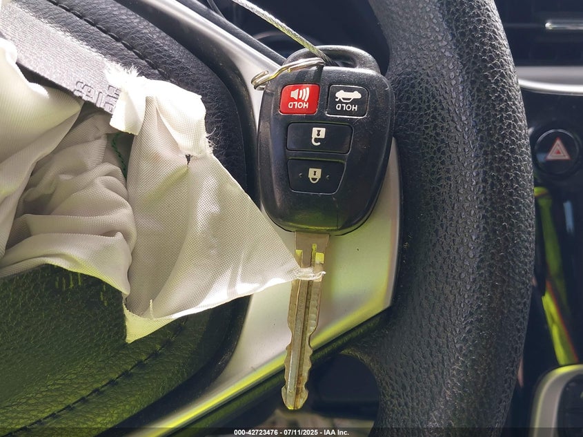 2018 Toyota Corolla Le VIN: 5YFBURHE0JP781627 Lot: 42723476