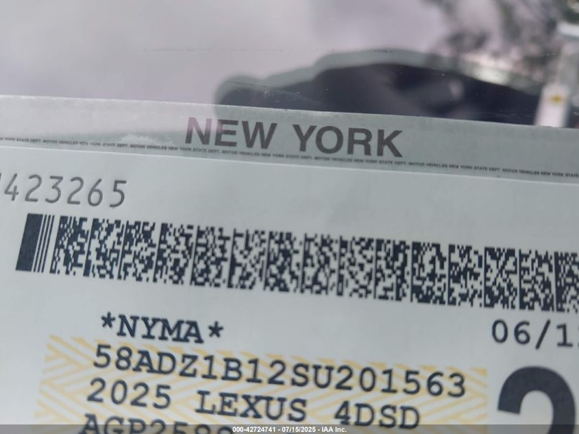 2025 Lexus ES 350 - 58ADZ1B12SU201563